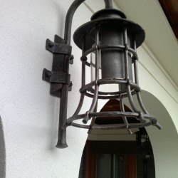 Schmiedekerzenständer und Lampen